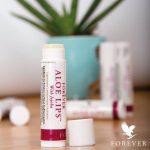 لیپس لب فوراور + آلوئه ورا (مرطوب کننده لب فوراور با روغن جوجوبا) | Forever Aloe Lips - Image 2